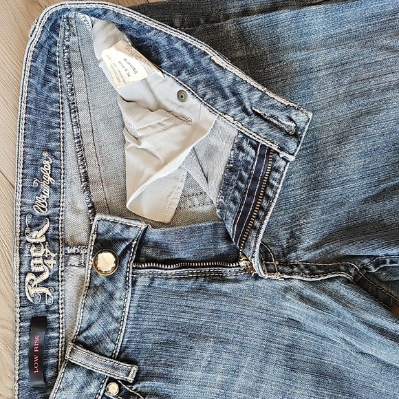 Rock 47 by Wrangler Low Rise Bootcut Jeans, Size 9/10 - Picture 10 of 16